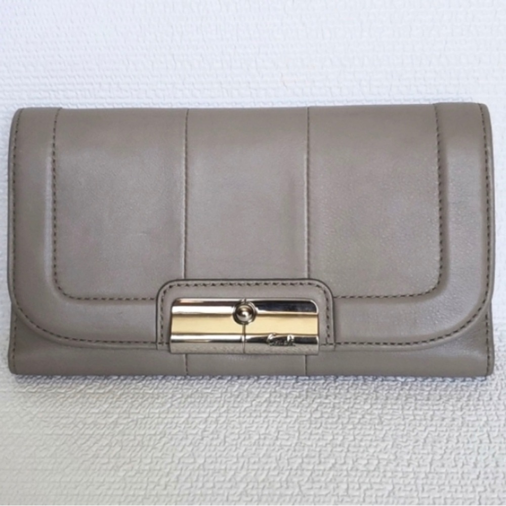 Coach Kristin Leather Large Wallet Mushroom Grey Tan EUC